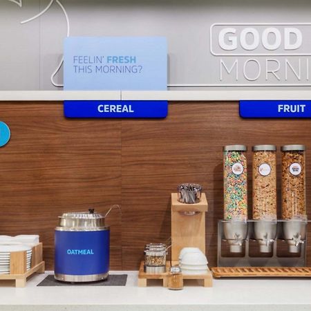 Holiday Inn Express And Suites Batavia By Ihg Ngoại thất bức ảnh