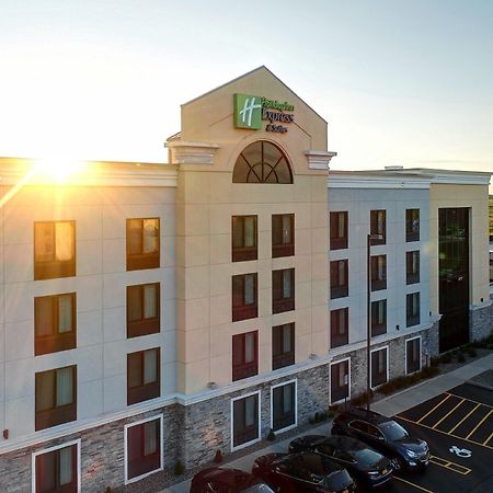 Holiday Inn Express And Suites Batavia By Ihg Ngoại thất bức ảnh