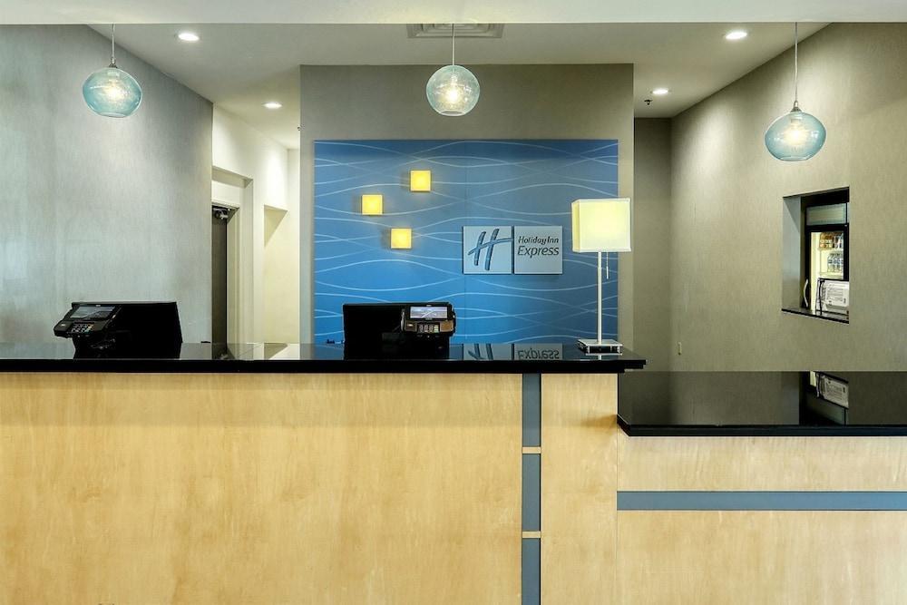 Holiday Inn Express And Suites Batavia By Ihg Ngoại thất bức ảnh
