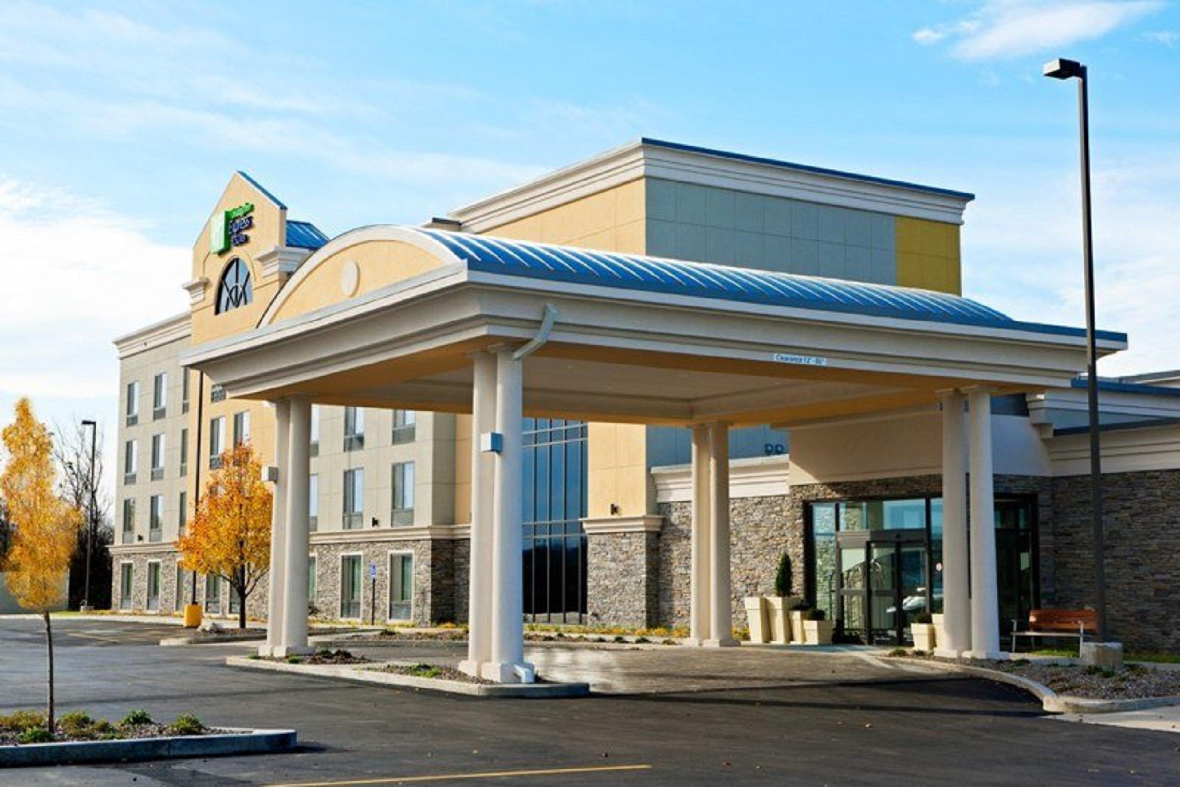 Holiday Inn Express And Suites Batavia By Ihg Ngoại thất bức ảnh